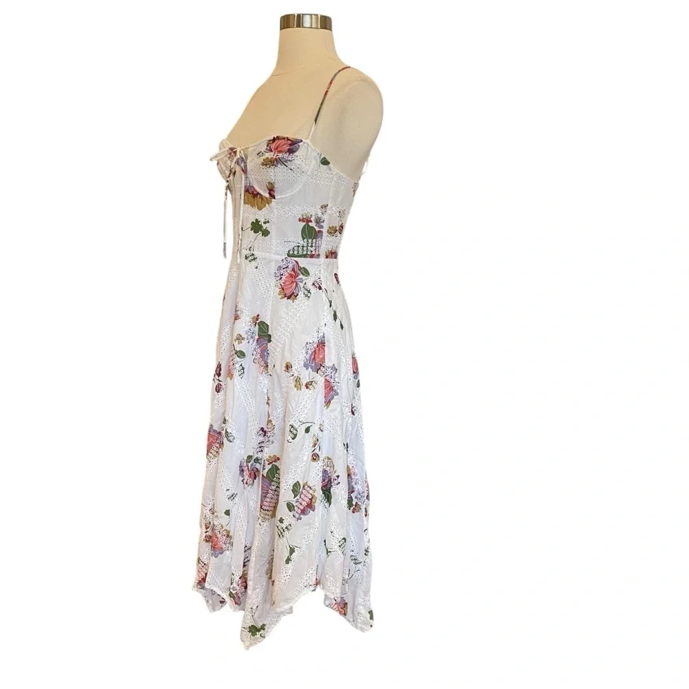 Wayf Hampshire Handkerchief Dress in Floral Printed Eyelet Lace Like New - Picture 4 of 11